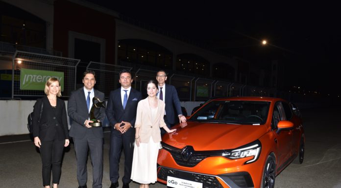 Yeni Renault Clio Türkiye’de Yılın Otomobili Seçildi!