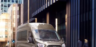 Ford Transit, şimdi sınıfında tek, 10 vitesli otomatik şanzıman seçeneğiyle Türkiye’de