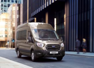 Ford Transit, şimdi sınıfında tek, 10 vitesli otomatik şanzıman seçeneğiyle Türkiye’de