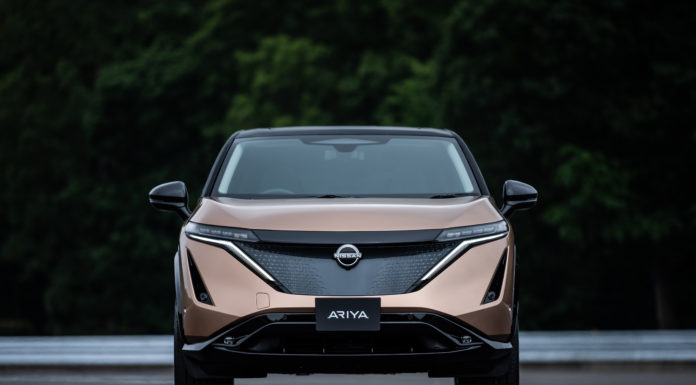 Nissan %100 elektrikli crossover Ariya’yı tanıttı