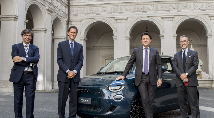 Tamamen Yeni Fiat 500 İtalya’nın Zirvesinde Görücüye Çıktı!