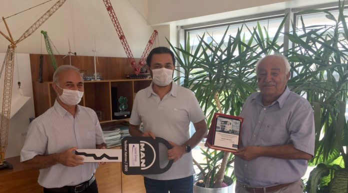 Proje taşımacılığının öncü firması SARILAR, filosuna özel dizayn 10 MAN çekici kattı