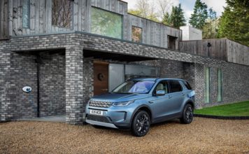Yeni Discovery Sport 1.5 Litrelik Plug-In Hybrid Motoruyla Daha Güçlü, Daha Verimli