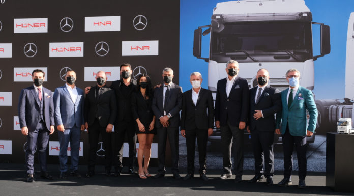 Mercedes-Benz Türk’ten yılın en büyük kamyon teslimatı Hüner Grup’a 300 adet Actros 1848 LS