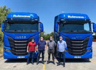 IVECO’dan Murphy’ye 10 adet S-WAY çekici teslimatı