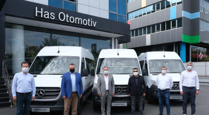 Mercedes-Benz Otomotiv Hafif Ticari Araçlar, Ofses Turizm’e 18 adet Sprinter teslim etti