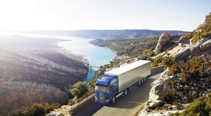 IVECO S-Way NP 460, “2021 Yılının Sürdürülebilir Kamyonu” Ödülünü kazandı