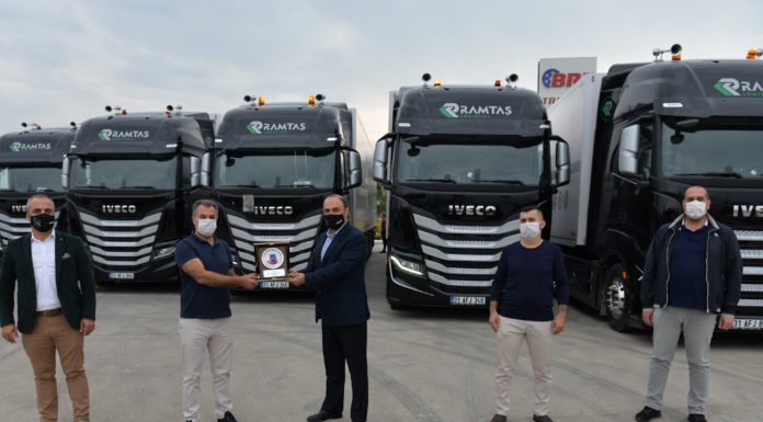 IVECO yetkili satıcısı Üstün İş 10 adet S-WAY çekiciyi Antakya’da teslim etti.