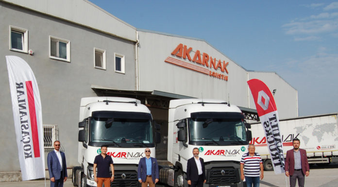 AKARNAK’IN RENAULT TRUCKS İLE YURTDIŞI ÇIKARTMASI