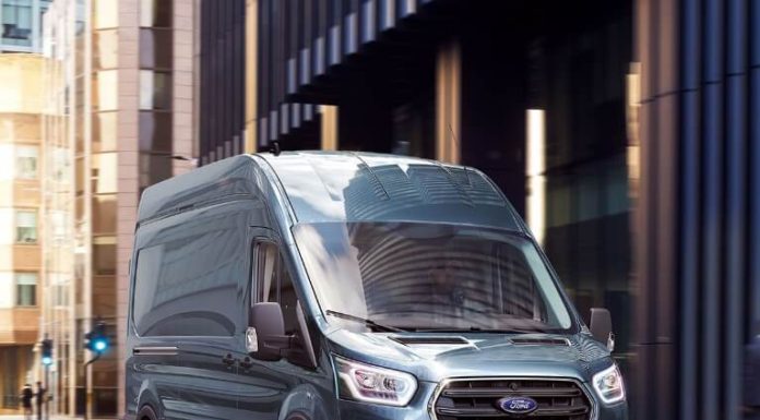 Ford dikkatleri üzerinde toplayan Yeni Transit ‘Limited’i ve yüksek kapasiteli soğutucuya sahip ‘Frigo Van’ı sundu