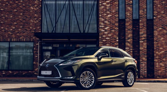 Lexus RX “En İyi Premium Hibrit” Seçildi