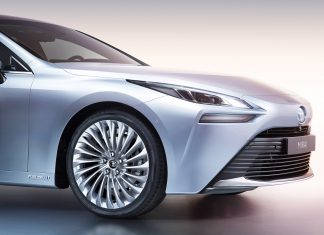 Yeni Toyota Mirai, Fabrikadan FALKEN AZENIS FK510 Lastiklerle Çıkacak