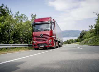 Mercedes-Benz Türk imzalı kamyonlar Avrupa yollarında