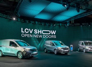 RENAULT YENİ HAFİF TİCARİ ARAÇ MODELLERİNİ TANITTI