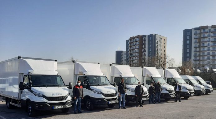 IVECO yetkili satıcısı IVECO Otomotiv, 21 adet Daily’i Prestij’e teslim etti