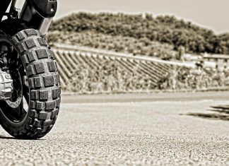 Continental’in efsane ’eighty’si TKC 80 BMW motosikletlerinde