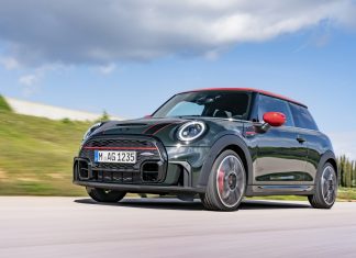 Yeni MINI John Cooper Works Yüksek Performansı Konforlu Sürüşle Birleştiriyor