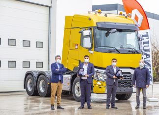 IŞIKLAR, AĞIR YÜKLERİN ALTINDAN RENAULT TRUCKS C SERİSİ İLE KALKIYOR