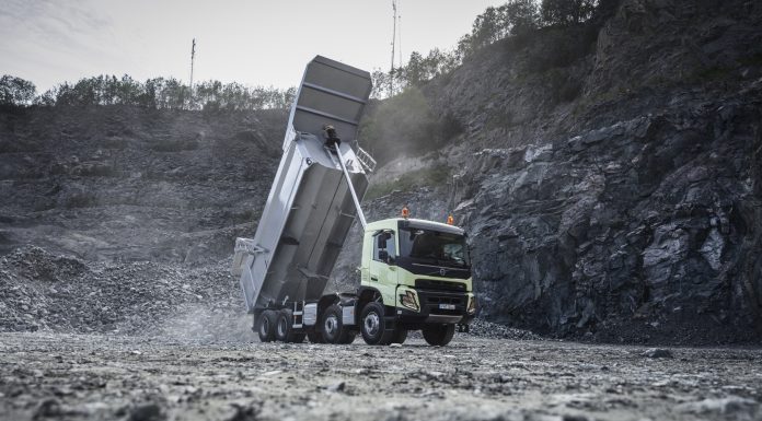 Volvo Trucks,  yeni Volvo FMX ile en zorlu görevlere hazır