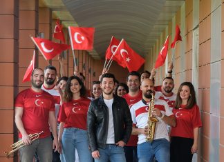 Mercedes-Benz çalışanlarından Milli Takım’a destek marşı: Yazdı Gönül