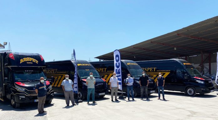 IVECO İzmir yetkili satıcısı Meyeks 10 adet Daily teslim etti.