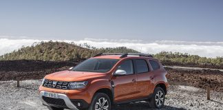 YENİ DUSTER YÜZÜNÜ GÖSTERDİ