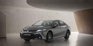 Toyota Camry Hybrid daha dinamik tasarımıyla Türkiye’de satışa sunuldu…