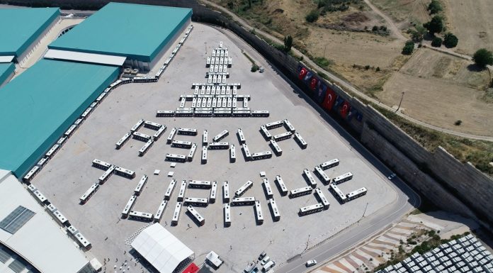 İzmirlileri taşıyacak 364 Otokar otobüsü törenle hizmete başladı