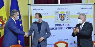 Anadolu Isuzu 100 adetlik Moldova Kişinev ihalesini imzaladı