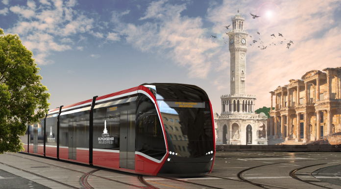 İZMİR’DE TOPLU TAŞIMADA ÇEVRE DOSTU TRAMVAYLARLA BOZANKAYA DÖNEMİ BAŞLIYOR