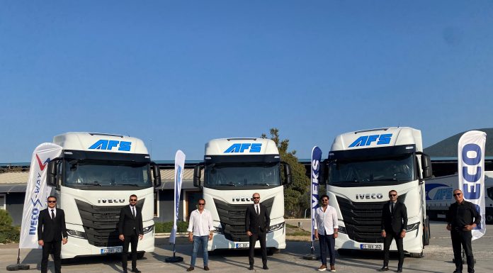 IVECO’dan İzmir’de S-WAY Çekici Teslimatı