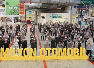 Oyak Renault 7 milyonuncu aracını ve motorunu üretti