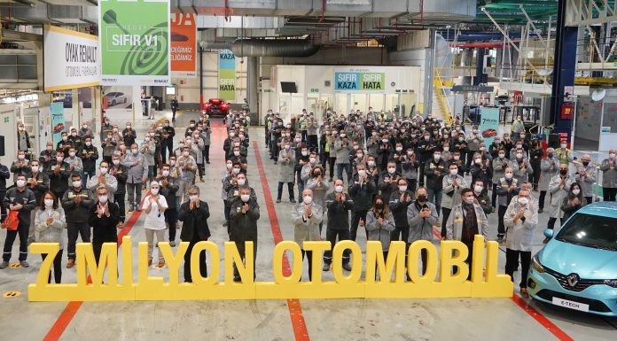 Oyak Renault 7 milyonuncu aracını ve motorunu üretti
