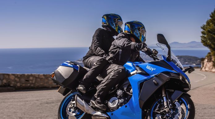 Güçlü, Konforlu, Teknolojik Suzuki GSX-S1000GT Türkiye’de!