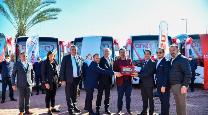 Anadolu Isuzu’dan Anex Tour’a 17 yeni NovoLux otobüs teslimatı