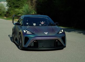 CUPRA UrbanRebel Concept yollarda