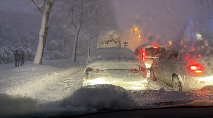 Türkiye Sigorta Eksperleri Derneği Kar Yağışında Aracı Hasar Gören Sürücüleri Bilgilendirdi