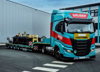 IVECO Gruber Lojistik’e 50 tona kadar ağır yükler taşıyabilen IVECO S-WAY LNG satışı gerçekleştirdi