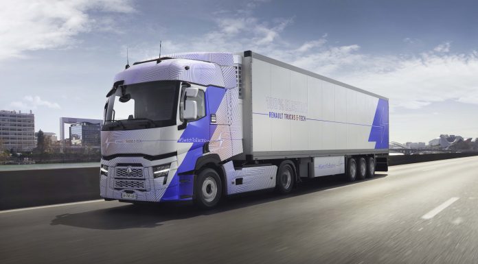 RENAULT TRUCKS T VE C ELEKTRİKLİ MODELLERİ İLE E-TECH SERİSİ