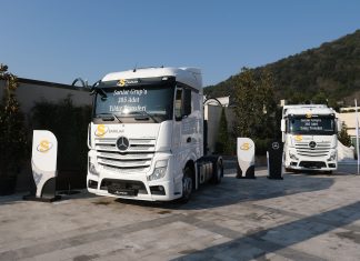Sarılar Grup, Mercedes-Benz markalı 385 adet kamyonunu teslim aldı