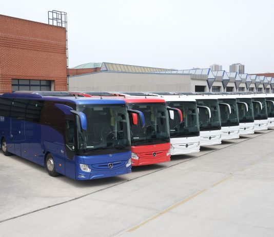 Mercedes-Benz Türk, Platform Turizm’e 20 adet Tourismo 15 RHD teslim etti