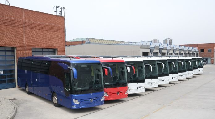 Mercedes-Benz Türk, Platform Turizm’e 20 adet Tourismo 15 RHD teslim etti