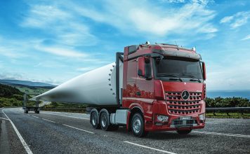 Mercedes-Benz Türk, yeni AROCS çift çeker çekicileri ile proje taşımacılığının standardını yükseltiyor