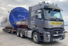 IŞIKLAR, AĞIR YÜKLERİ İÇİN RENAULT TRUCKS’IN YENİ EVO GÜCÜNE GEÇTİ