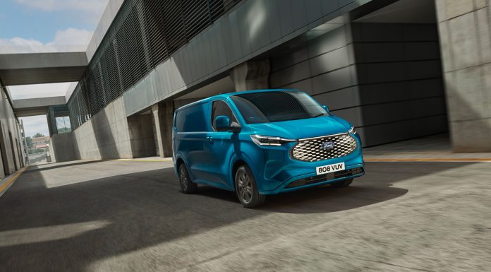 Kocaeli Fabrikalarında üretilecek yeni Ford E-Transit Custom tanıtıldı
