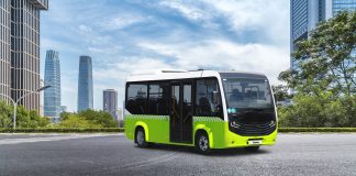 OTOKAR’IN EFSANE ARACI İKİ FARKLI MODELLE YOLLARA DÖNDÜ