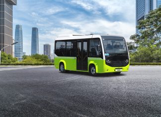 OTOKAR’IN EFSANE ARACI İKİ FARKLI MODELLE YOLLARA DÖNDÜ