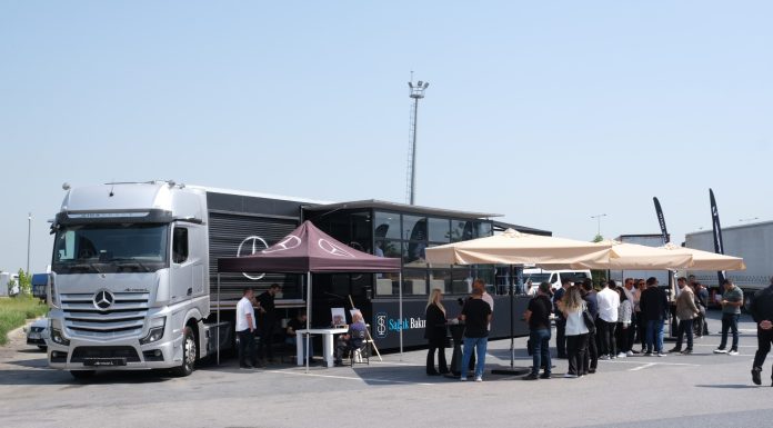 Mercedes-Benz Türk, Sağlık Bakım Tırı ile şoförlerin yanında yer almaya devam ediyor