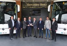 Mercedes-Benz Türk, Systemtransport Turizm Taşımacılık’a 2 adet Tourismo 15 RHD’yi teslim etti