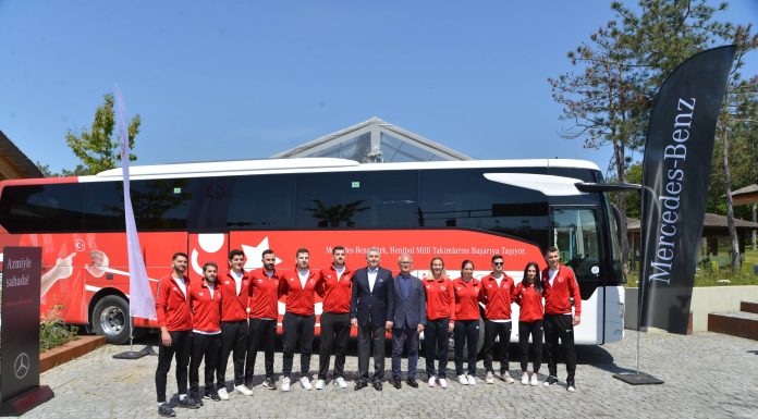 Mercedes-Benz Türk, Türkiye Hentbol Federasyonu Milli Takımlar resmi ulaşım sponsorluğu ile spora verdiği desteği sürdürüyor